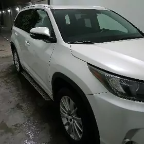 Toyota Highlander 2019