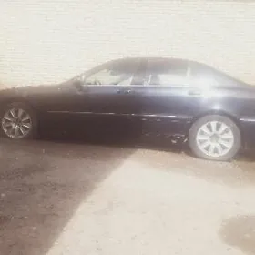 Mercedes-Benz S-Class 2001