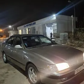 Toyota Carina 1995
