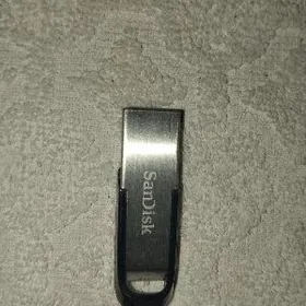 Fleşka(256gb SanDisk)
