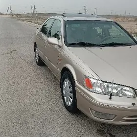 Toyota Camry 2001