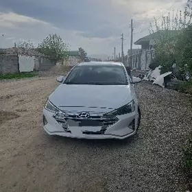 Hyundai Elantra 2019