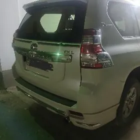 Toyota Land Cruiser Prado 2014
