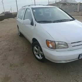 Toyota Sienna 2000