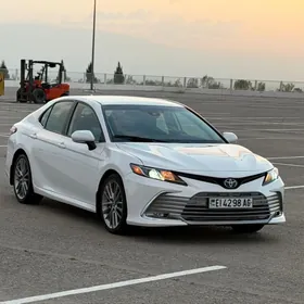 Toyota Camry 2024
