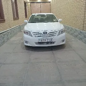 Toyota Camry 2011