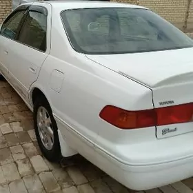 Toyota Camry 1999
