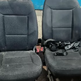 Ford explorer 2023 sidenya