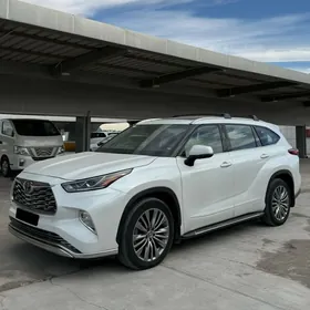 Toyota Highlander 2022