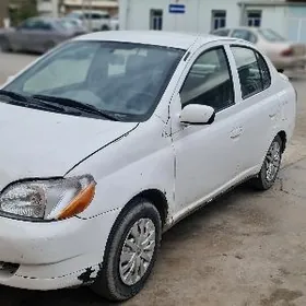 Toyota Echo 2000