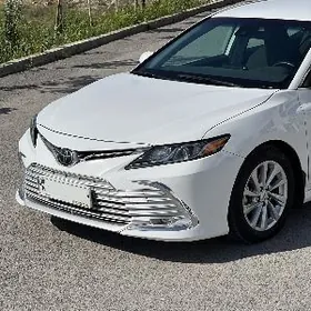 Toyota Camry 2023
