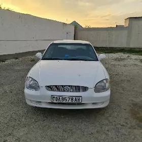 Hyundai Sonata 2000