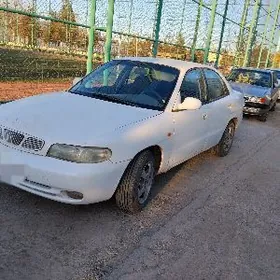 Daewoo Nubira 1998