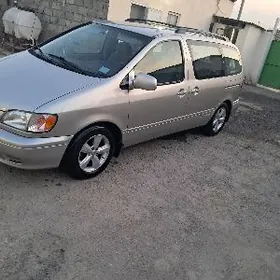 Toyota Sienna 2001