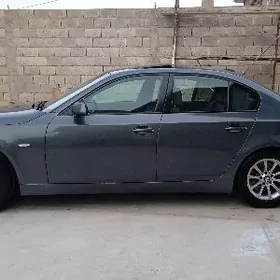 BMW E60 2005