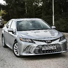 Toyota Camry 2022