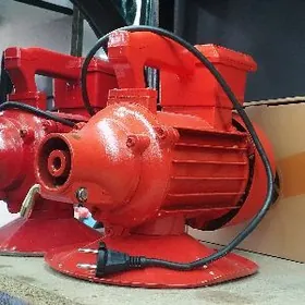Beton wibrator
