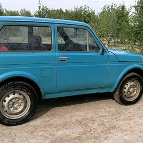 Lada Niva 1988