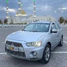 Mitsubishi Outlander 2010
