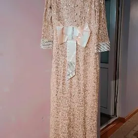 Вечерние платья