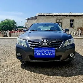Toyota Camry 2010