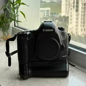CANON  MARK3