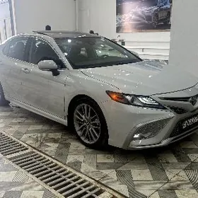 Toyota Camry 2022