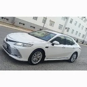 Toyota Camry 2018