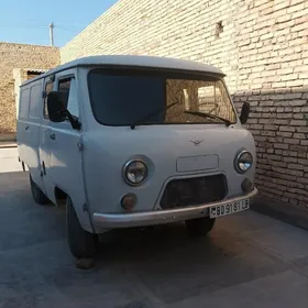 UAZ 2206 2000