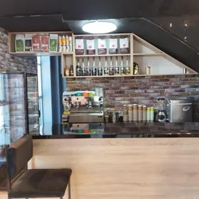 Мебель и техника для кофетерия