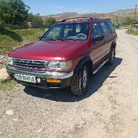 Nissan Pathfinder 1998