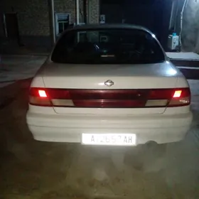 Nissan Cefiro 1995
