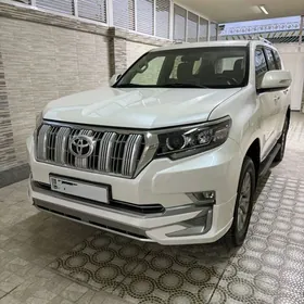Toyota Land Cruiser Prado 2023
