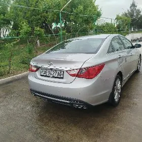Hyundai Sonata 2011