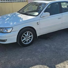Toyota Camry 2000