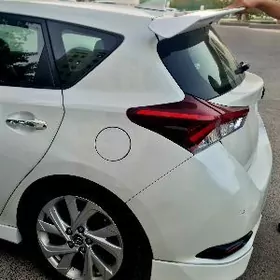 spoyler hatchback im scion