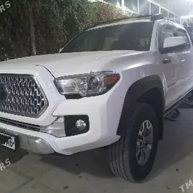 Toyota Tacoma 2018