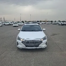 Hyundai Elantra 2020