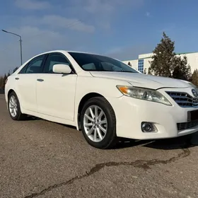 Toyota Camry 2011