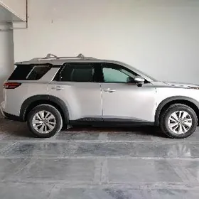 Nissan Pathfinder 2023