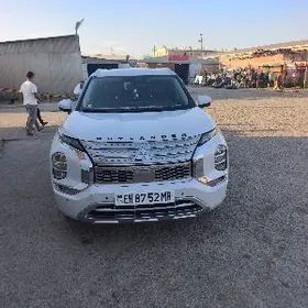 Mitsubishi Outlander 2022