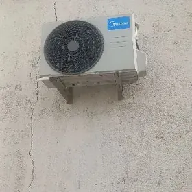 konsaner ussanyň kömekçisi ger