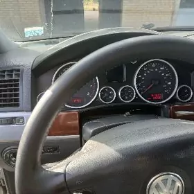 Volkswagen Touareg 2004