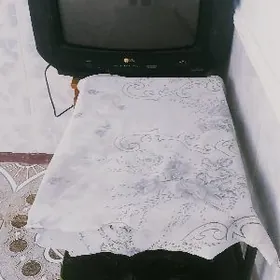 телевизор с подставкой