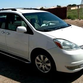 Toyota Sienna 2004