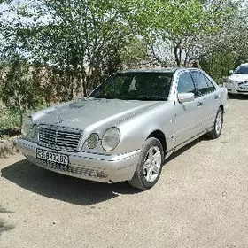 Mercedes-Benz 230E 1996