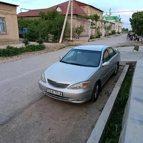 Toyota Camry 2004