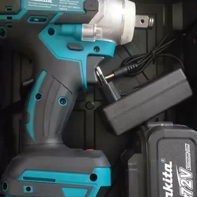 MAKITA.Boltowýor batareÿli.