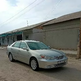Toyota Camry 2004