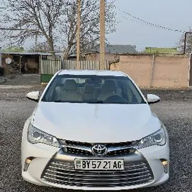 Toyota Camry 2017